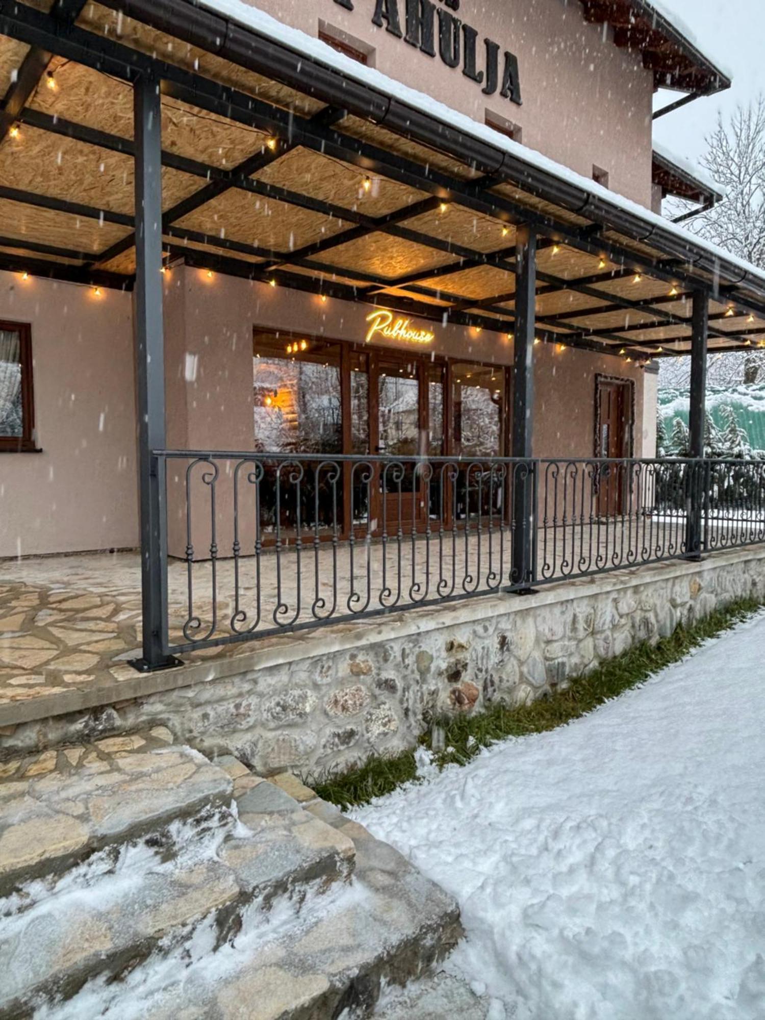 Pubhouse & Rooms Pahulja Kolašin Eksteriør bilde